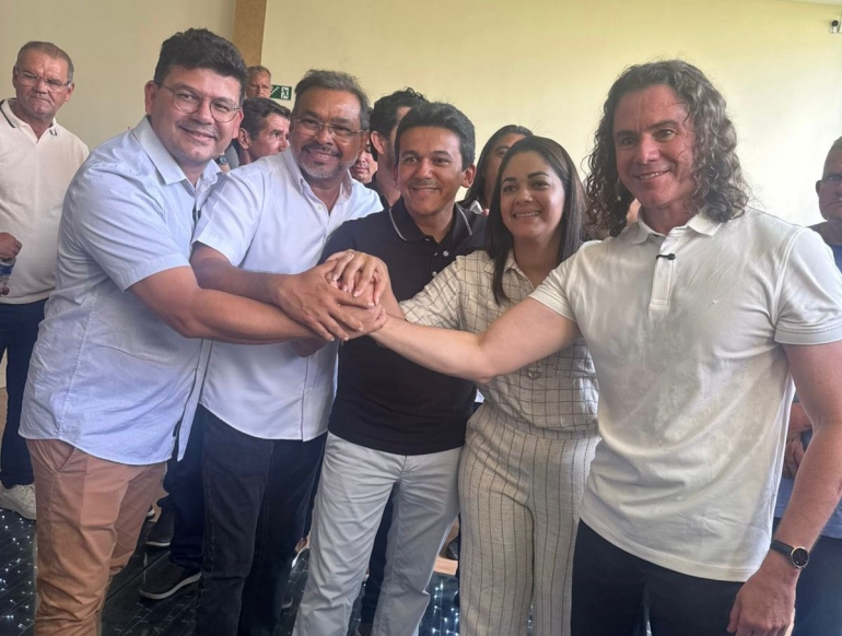 Prefeito, vice, vereadores e lideran�as de Santa Rita, 3� maior col�gio eleitoral da Para�ba, oficializam apoio � reelei��o de Veneziano