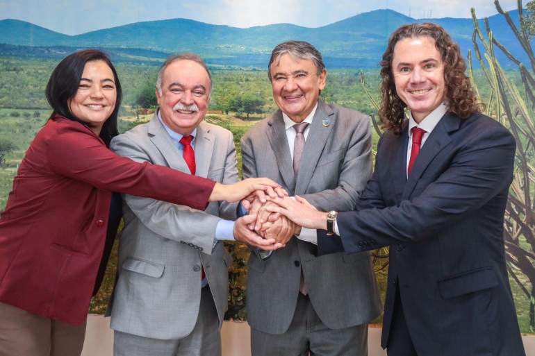 Veneziano e In�cio Falc�o tratam de investimentos em seguran�a alimentar na Para�ba com o ministro Wellington Dias