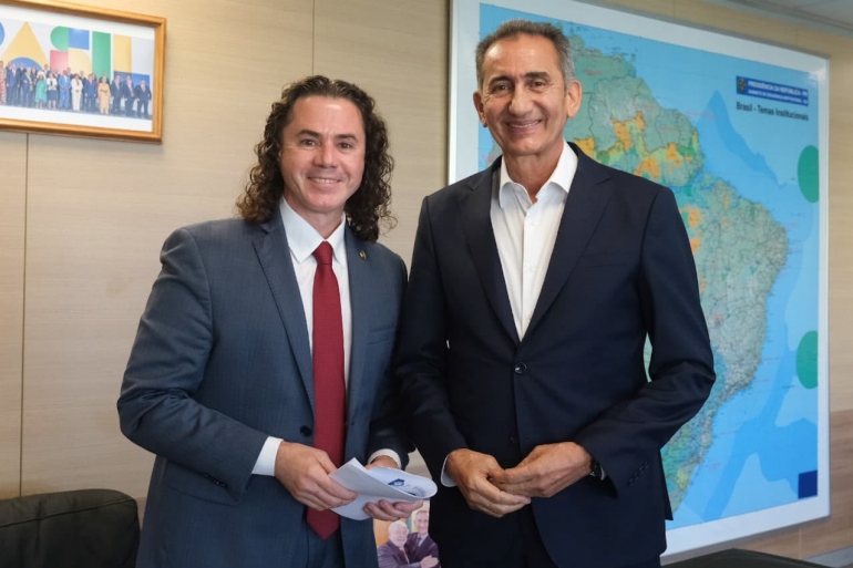 Veneziano trata com ministro de libera��es para munic�pios atingidos pelas chuvas na Para�ba