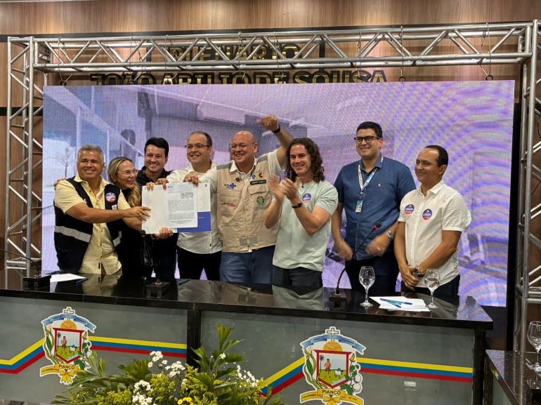 Com articula��o de Veneziano, Pianc� ganha Policl�nica que o Governo Federal s� constr�i em cidades com mais de 50 mil habitantes