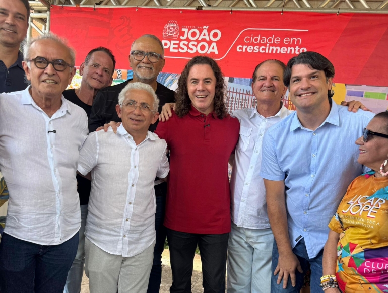 Ao lado de C�cero, Veneziano anuncia R$ 3 milh�es para os eventos de Jo�o Pessoa, durante lan�amento da programa��o do Carnaval da capital