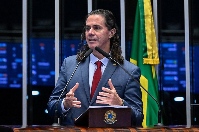 Veneziano celebra 60 anos de funda��o do MDB e destaca papel do partido em todas as fases da pol�tica brasileira